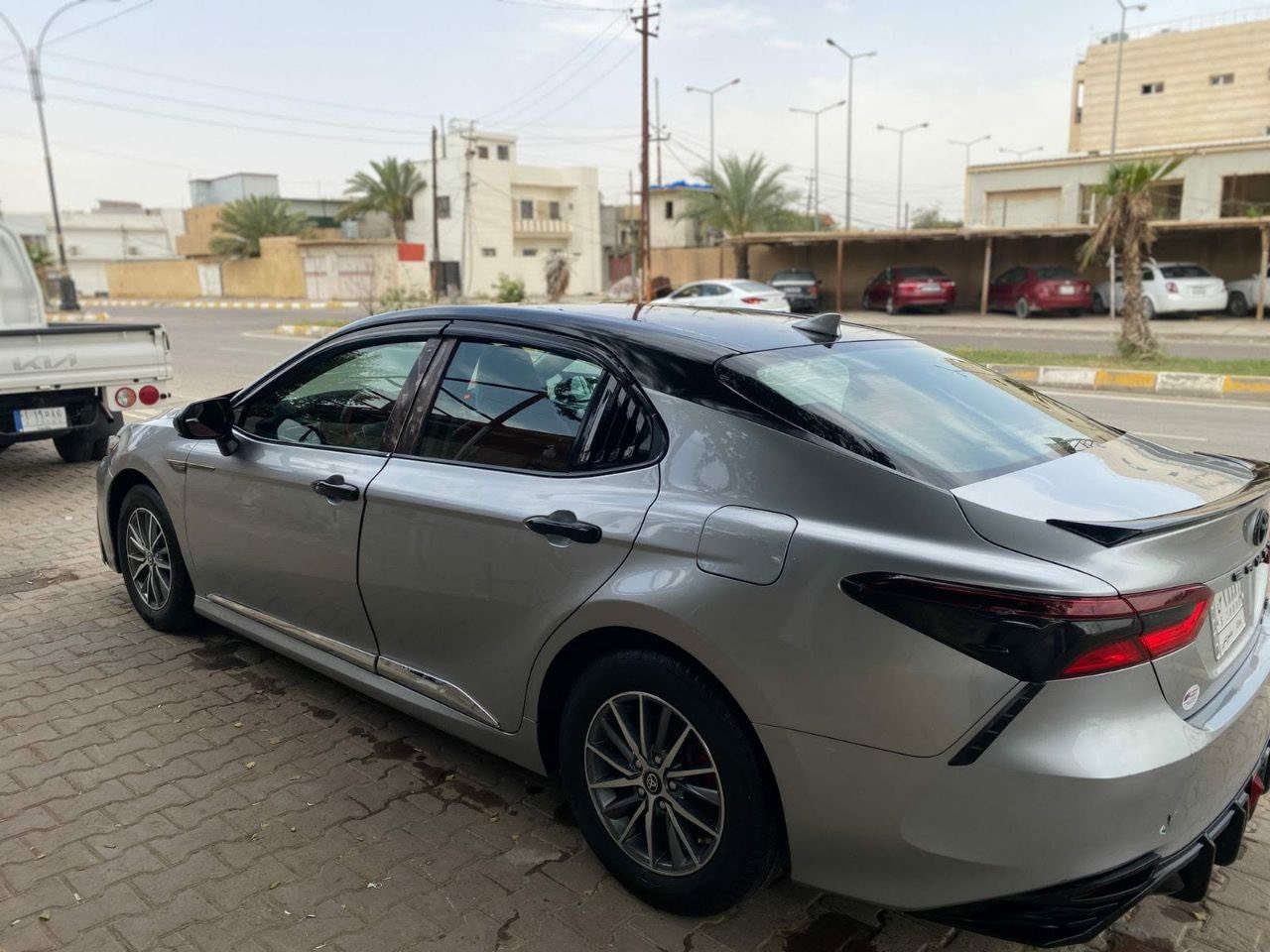 يا الله كامري موديل 2022 لون سلفر اكلين تايتل للبيع 
السياره اكلين اخوان بيه فقط مكانين بارد بالبنيد 
وشبر من الباب بارد بدون صبغ بدون ايرباك ولا لغد 
السياره حادثه خفيف ومرفق بالصور 
السياره موديل ٢٢ هايبرد 
مواصفاته كير اوتو هاند بريك بصمه رادار وتحديد مسار وشاشه كراسي كهرباء اكيد
رادارات وتحكم استيرن وحساسات السياره مرتبه شوفت عينكم ومرتبه وماشيه 110 حبايب وهذا ياباني ❤️
مكان السياره بغداد منطقه الدوره مقابل جسر صدام حبايب 
ومعروضه ب  196  وبيه مجال ان شاءالله 
ورقمه واضح يمكم رقم بغداد تحويل مباشر بحيل الله 
وهذا رقمي حبايب تحياتي الكم ❤️

***********
