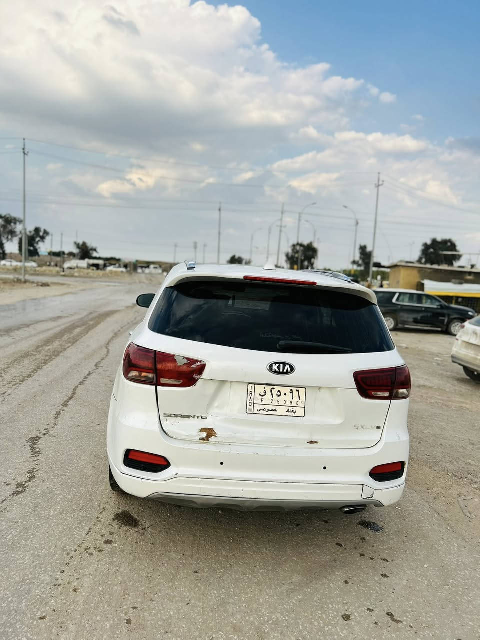 اسلام عليكم سورنتو أمريكي موديل 2019 سياره فول الفول
بنرامه
بصمه 
تحكم إستيرين 
حساسات اماميه خلفيه
لايت زنون 
داخل لونين 
سياره حلوه كلش 
بيها قطعه من امريكه وحده
سياره فول الفول تحويل مباشر
مكينه ٦ سلندر مامفتوحه 
كير خير من الله تبريد ثلج 
بعد هواي مواصفات 
سعر تواصل ع رقم 

‭٠٧٧٣ ٥٣١ ٠٣٢٥‬
