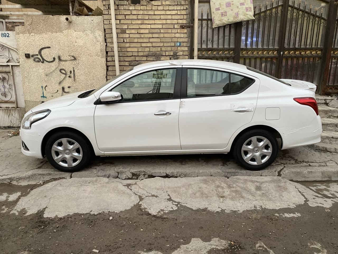 السلام عليكم سني مصري 2025 ماشيه 24 الف رقم اربيل باسمي تحويل ثاني يوم مكفوله كفاله عامه عدا هاي الطخه الي بل دوسه شاشه جبيره أشاير بل مري قطعتين تبريد اربعه جام كهرباء كبات الاصليه موجوده السعر 125 وبيها مجال بسيط مكاني بغداد حي اور رقمي***********
