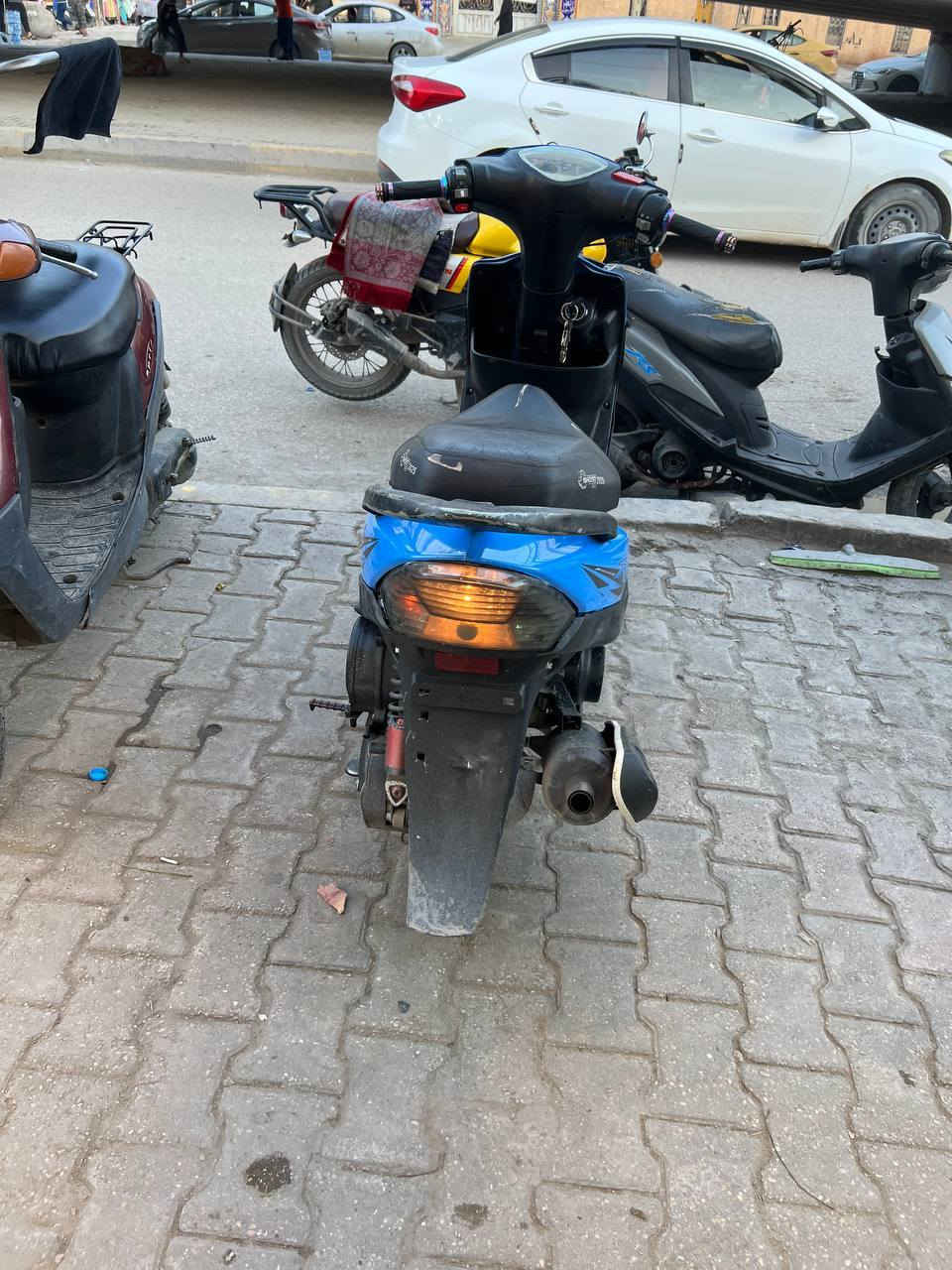 السلام عليكم دراجه ماكس عدله للبيع او مراوس ب بوليسي نضيفه
الدراجه كامله من كل النواقص مكينه خير من الله شلعه معدل العداد شغال سلف هندر اشاير كلها شغاله 
واي استفسار هاذ رقمي ممتواجد ع نت بس ع التصال مكان كربلاء 
***********
