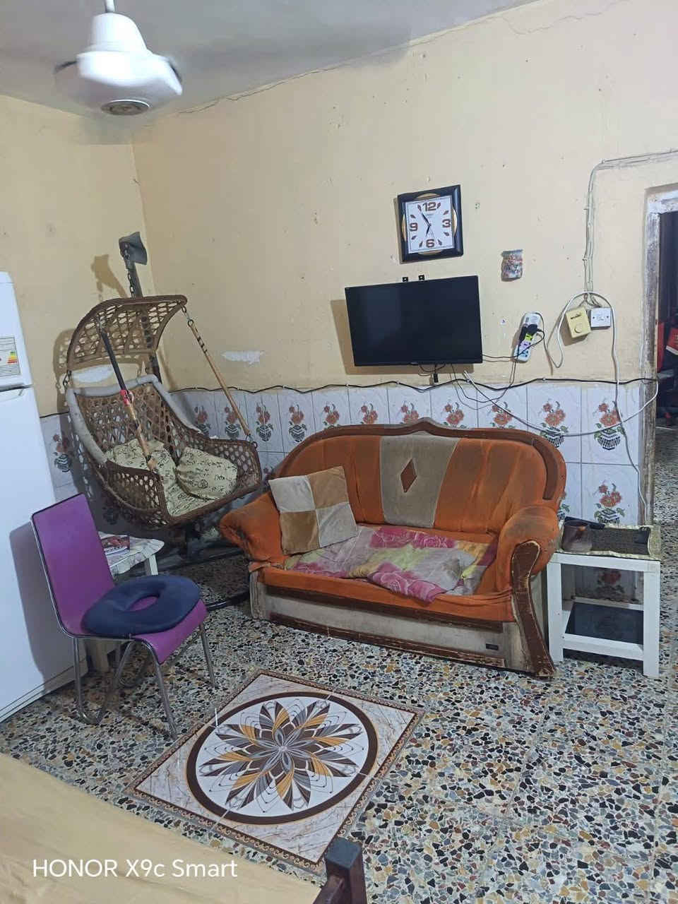 منزل للبيع /مساحة /٨٠م/واجهة ٤/يتكون من ٢غرف نوم /وهول ومطبخ /وخدمات /موقع ممتاز /شهداء البياع قرب شارع العام /اي الاستفسار على هذا الرقم /***********
