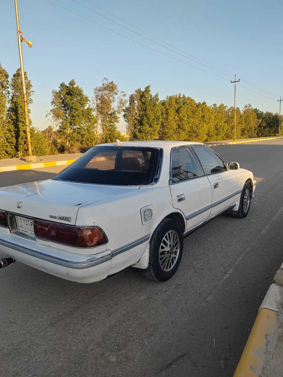 سلام عليكم للبيع مارك شطح موديل ٩٢ رقم واسط مشروع وطني شرط تحويل مكفوله  من الكص ونقل جثه مكينه وكير ونجي تخم تاير حداديه كهربائيات كله شغاله مصبوغه عام السعر ٣٧ وبيهه مجال العنوان كوت دجيلي رقم ***********
