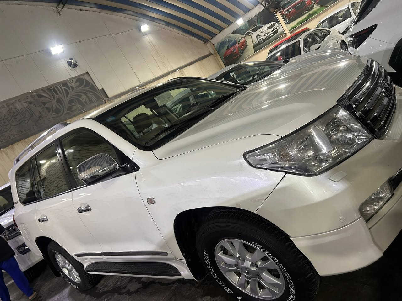 سلام عليكم 
لاندكروز موديل 2011 ستينيه 6 سلندر  رقم بغداد باسمنه سونارها مرفق بلمنشور ماشيه 260 حلوه السياره مكانها حله سعرها 288 وبيها مجال للاستفسار:- ***********
