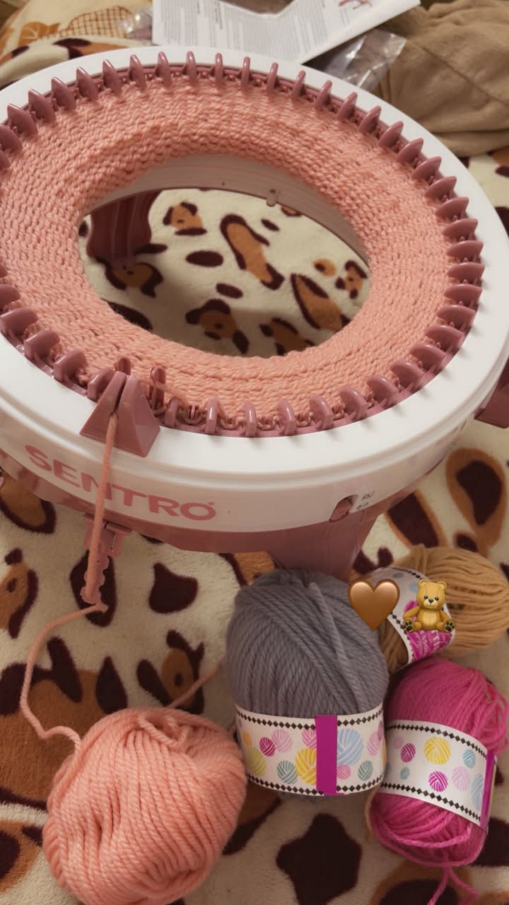 السلام عليكم 
مكينة حياكة تريكو للبيع جديده مع مستلزماتها 
المكينه 48 سن حجم كبير لجميع الاعمال جاكيتات سكارف وبلوزات وكلشي تسوي  
السعر 35 الف 
المكان بغداد 
نوصلها لاي مكان تريدو 
الشراي يراسلني واتساب الرقم ***********
