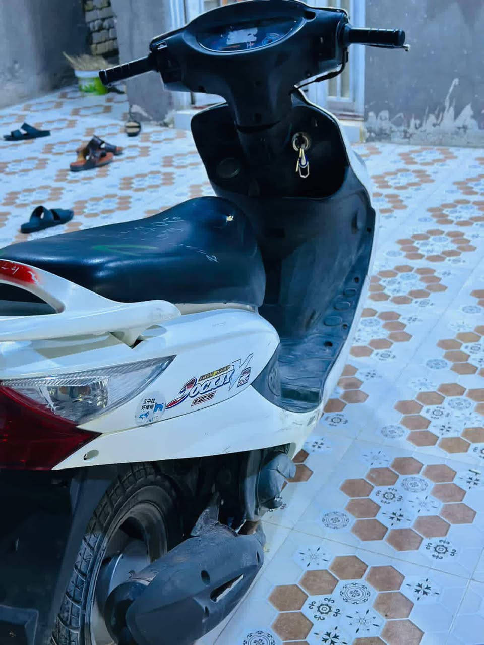 السلام عليكم كامكو v2 البيع مكفوله
موديل 2012 دراجه فحل نضيفه مكينه 150 حساس بل استان صار اسبوع مطلعها دراجه بعديهي رمبه 
العنوان الرفاعي

الاستفسار ***********
