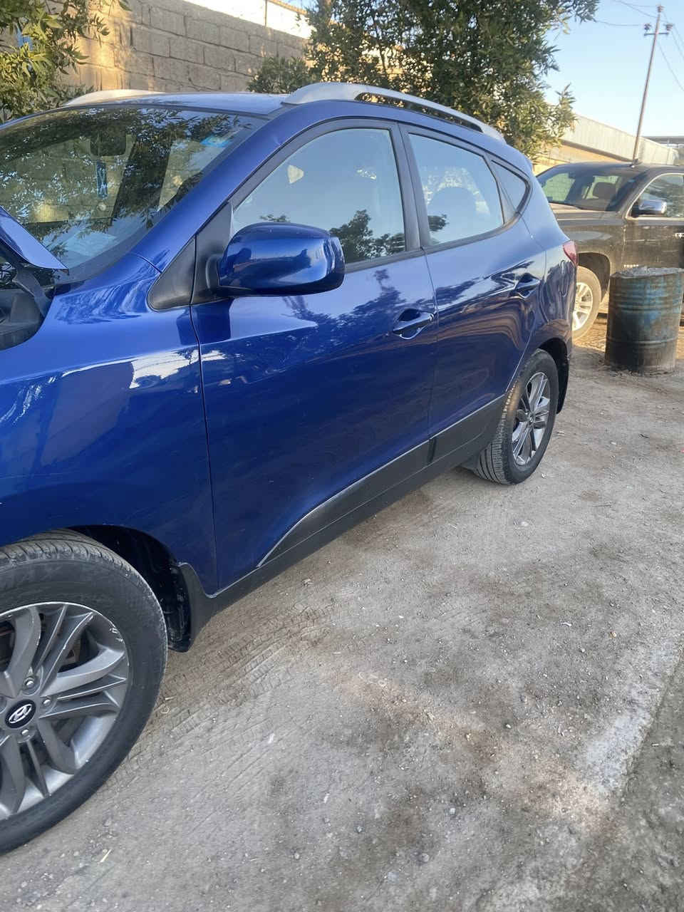 السلام عليكم...
توسان مديل 2015

فول عدا الفتحة

على وضع الشركة السيارة

بدون حادث بدون ايرباك

***********
