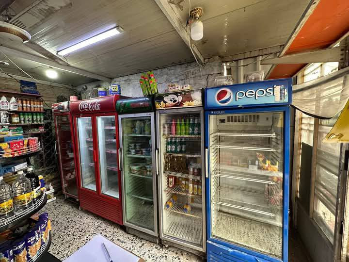 السلام عليكم محل للايجار حي الجهاد مربع الطائي قريب على مدرسه فاطمه بنت اسد *********** التواصل على الرقم على الواتساب
