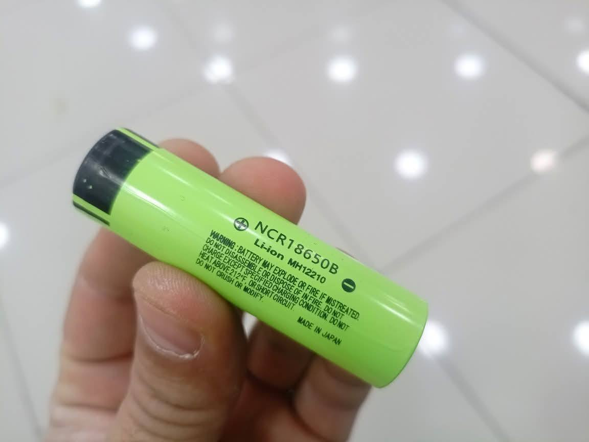 بطارية ليثيوم 18650 ماركة Panasonic اصلية سعة بطارية 3400 ملي امبير صنع في يابان 
سعر: 3 الف للإستفسار مراسلة واتس اب  ***********
