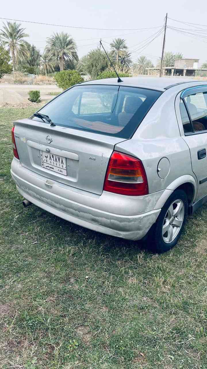 البيع استرا موديل 2002رقم بغداد سياره جديده وجاهزه بدون نغص بدون صبغ بيه شويه جراد بس مكاني بغداد المحموديه ***********//***********
