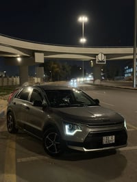 للبيع كيا نيرو هايبرد ٢٠٢٣  مكينه ١٦٠٠ نفس طبيعي. اقتصاديه فول التفويل...