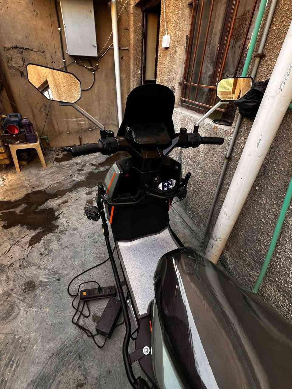 السلام عليكم دارجه صقر 3سرعات بطارية ليثيوم عالي ناصي الدراجه النضافة 95بل الميه صارله اقل الشهر السعر 950وبيهة مجال بس لليشتري مشكلتهة بل السرعة الثالثه تفقد شحن بسرعة فقط سرعة 82حقيقي مكاني بغداد دوره ابودشير اتصال على هذه رقم ***********
