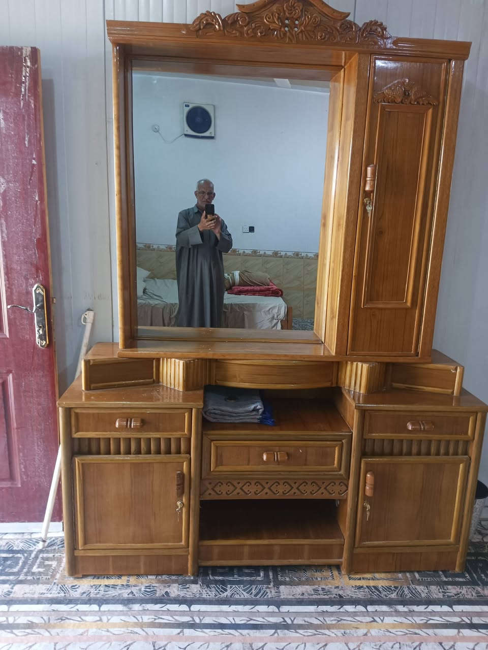 السلام عليكم 
غرفه اخشاب ام السته اخت الجديده سعرها ٩٠٠ الف مكانها حله تاجيه


**إذا كنت صاحب هذا الإعلان وتريد حذفه لأي سبب، رجاءا أرسل رسالة إلى الدعم الفني**