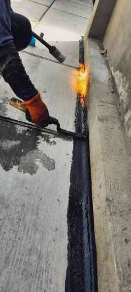 السلام عليكم  تنضيف السطح واضافة وكوي 
الي يحب يسوي السطح يتواصل على  عذا الرقم  
077 795 50736
