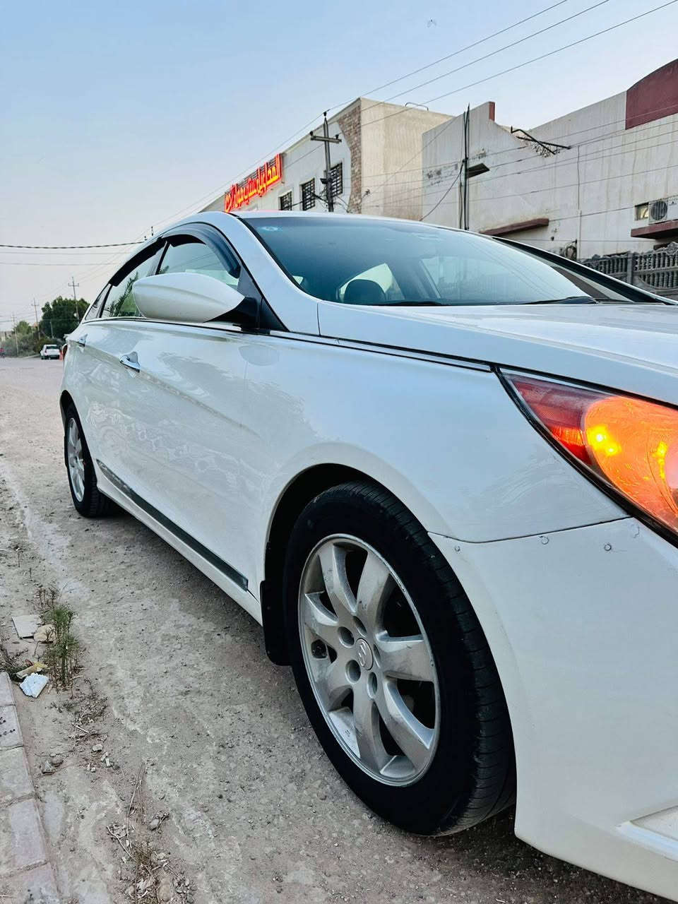السلام عليكم سوناتا موديل ٢٠١٢ وارد امريكي بغداد انكليزي حادثه بيد بس وباب السائق  رش فول عده الفتحه شفتات  ستيرن بصمه كشن كهربائي كير محرك حدادية تبريد تخم تاير كله جديد ملاحظه بيه شكم رصعه ب القماره السعر ٩٧ وبيه مجال العنوان بابل المحاويل *********** /***********
