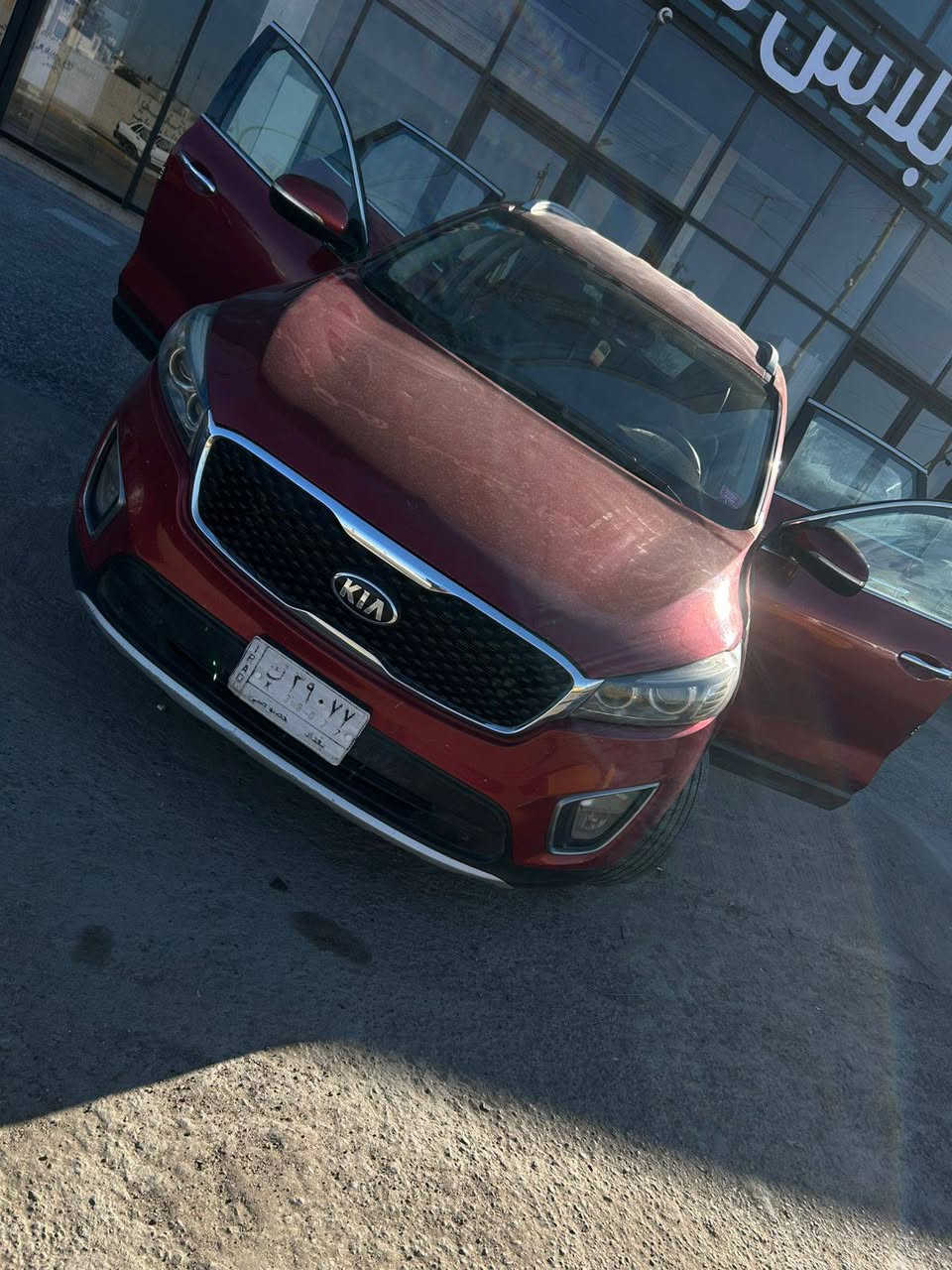 السلام عليكم ورحمه عندي سورنتو الى البيع موديل 2016 العنوان بغداد حي القاهره التفاصيل ع راقم ‏‪***********‬‏
