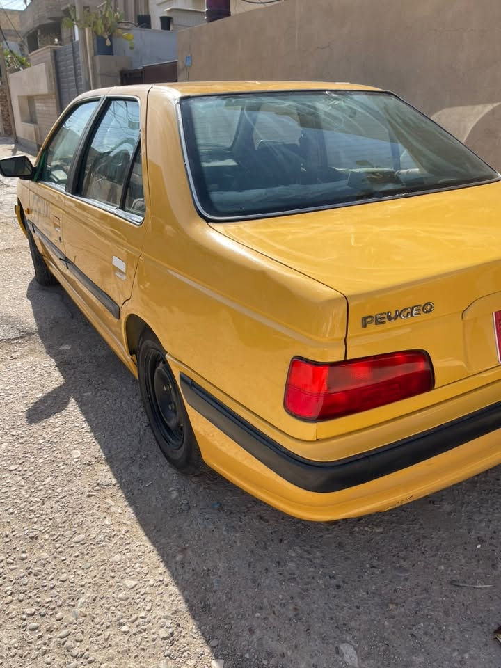 السلام عليكم بيجو بارص موديل ٢٠١٥ 
السياره مصفره هيئه وغرامه 
السياره مكفوله من كير ومكينه وتبريد شغال فول بيه تخم تاير جديد 
السياره بيه البنيد طاير وراجع نفسه ماواصل للقماره بس البنيد 
وبيه الجاملغ الخلفي راجعه عليه سياره وبي تموج قليل 
سعره ٤٥ وبيه مجال 
السياره بسم ولد صاحبي بيتهم بالبلديات والسياره مكانه بغداد الامين الثانيه 
(شرط تحويل ثاني يوم )
***********
