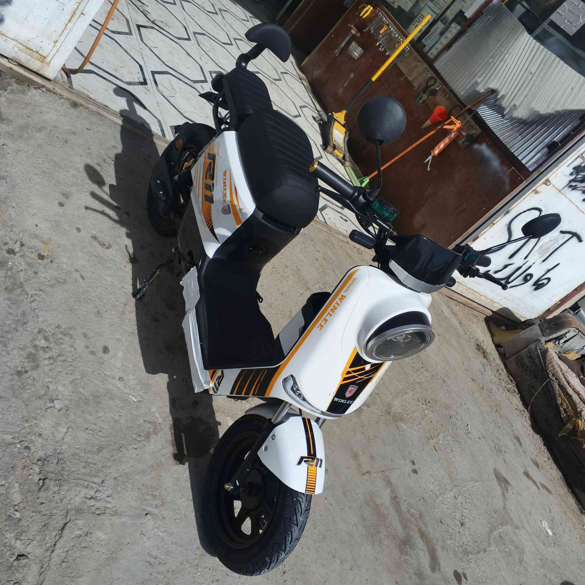 r11 البيع جديد  مستخدم اقل من شهر مكاني ذي قار ‏‪***********‬‏
