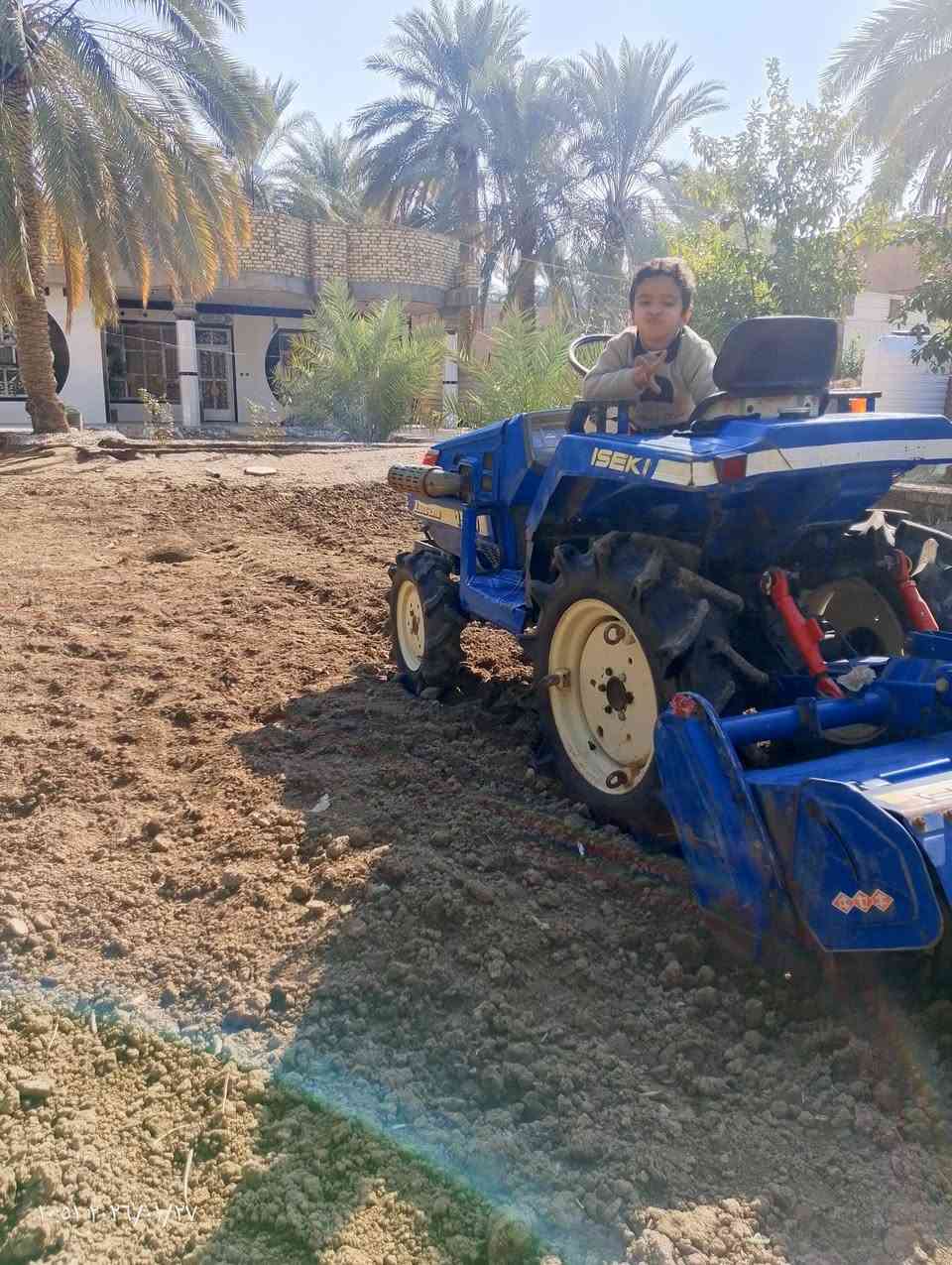 اسكا حجم 15 دخول جديد مشتغله 1000ساعه 3بستم ما مفتوح بيه برغ على الشركه السعر 30ورقه ***********
