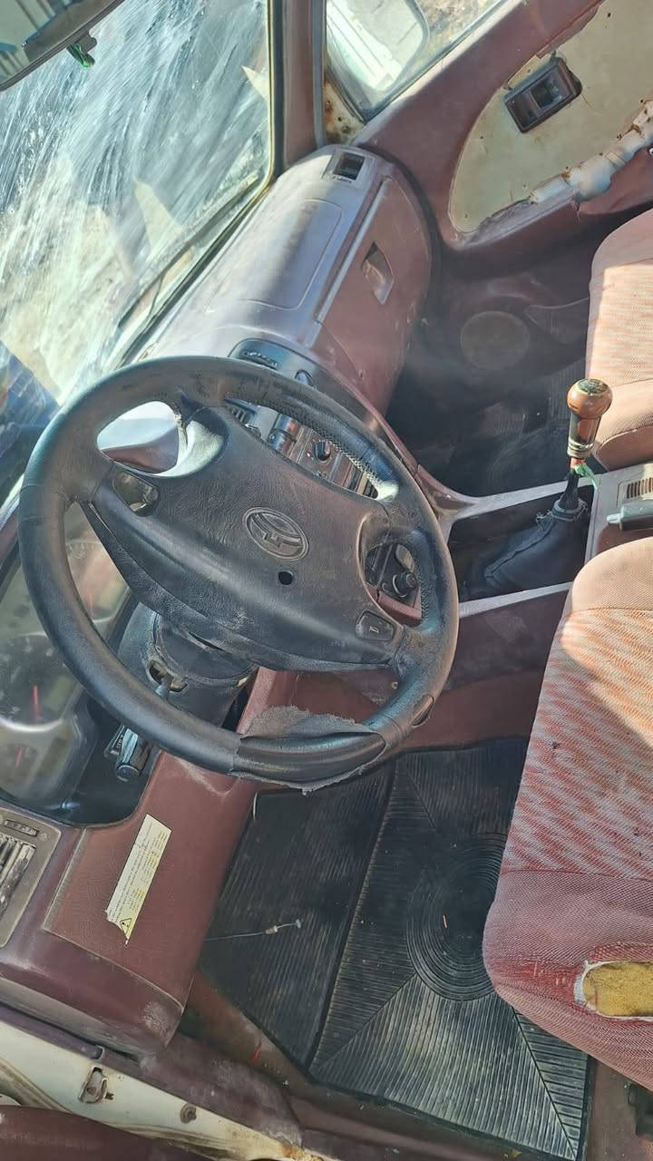 السلام عليكم 
بيكم دير ٢٠٠٧ 
مكينه كير مكفولات 
شاصي سليم 
شغاله وخير من الله 
مكاني واسط قضاء الحي 
***********
