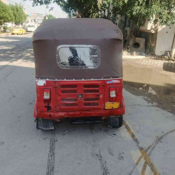 تكتك للبيع 2017 شهر12مكينة ترايك شرط كهربائيات شغالة مكينة لاتنقيص ولاتبخير السعر 2600تكتك ابلادية ‏‪***********‬‏اوراق
