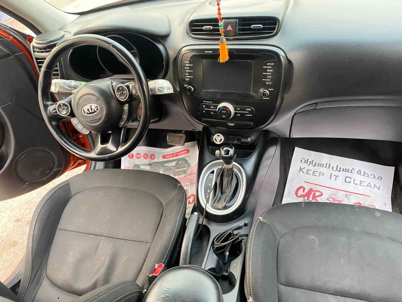 السلام عليكم عندي صول 2018 لون مشمشي رقم بغداد بسمي وارد امريكي محرك 2000 حادثها جاملغ ولباقي كفاله
 ابيع اقساط فقط 
للتواصل *********** وتساب
