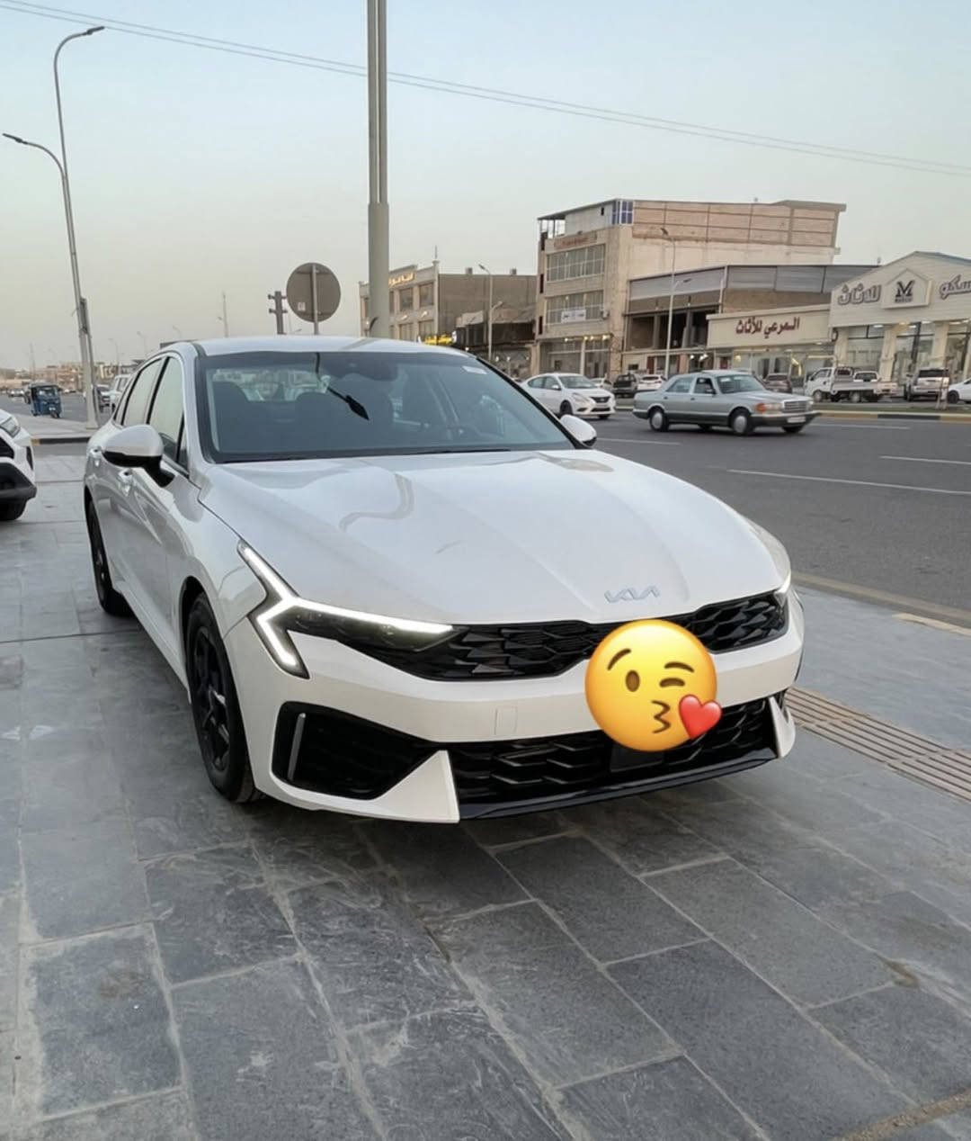 كي فايف موديل 2025/ ماشيه 9 / الف وراد أمركي حادث بنيد مبدل ولمدكر نفسه رجعته رقم بصرة شهداء السعر 190 /رقم الهاتف ***********
