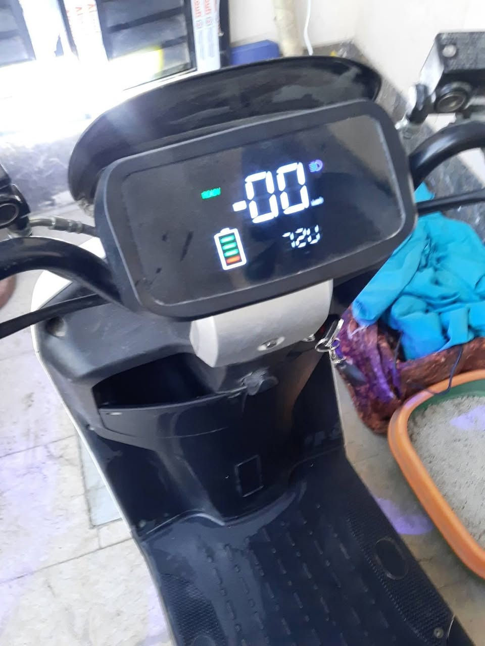 دراجة شحن اباتشي 318 للبيع
6 بطاريات حجم كبار
32 امبير
ملف 2500
4نمر سرعة
سرعة 75 حقيقي 
منفذ شحن
نظام الرجوع الى الخلف R
مثبت سرعة 
هورن عالي
لايت عالي ناصي
كهربائيات كلها شغالة
دبل سويج وتشغيل عن بعد
اشاير يمنى ويسرى ودبل اشارة

فقط جاملغ مكسور وتبديلة ب١٥ الف 
السعر 500 قفل
مكاني بغداد المعلمين 
للاستفسار ***********
