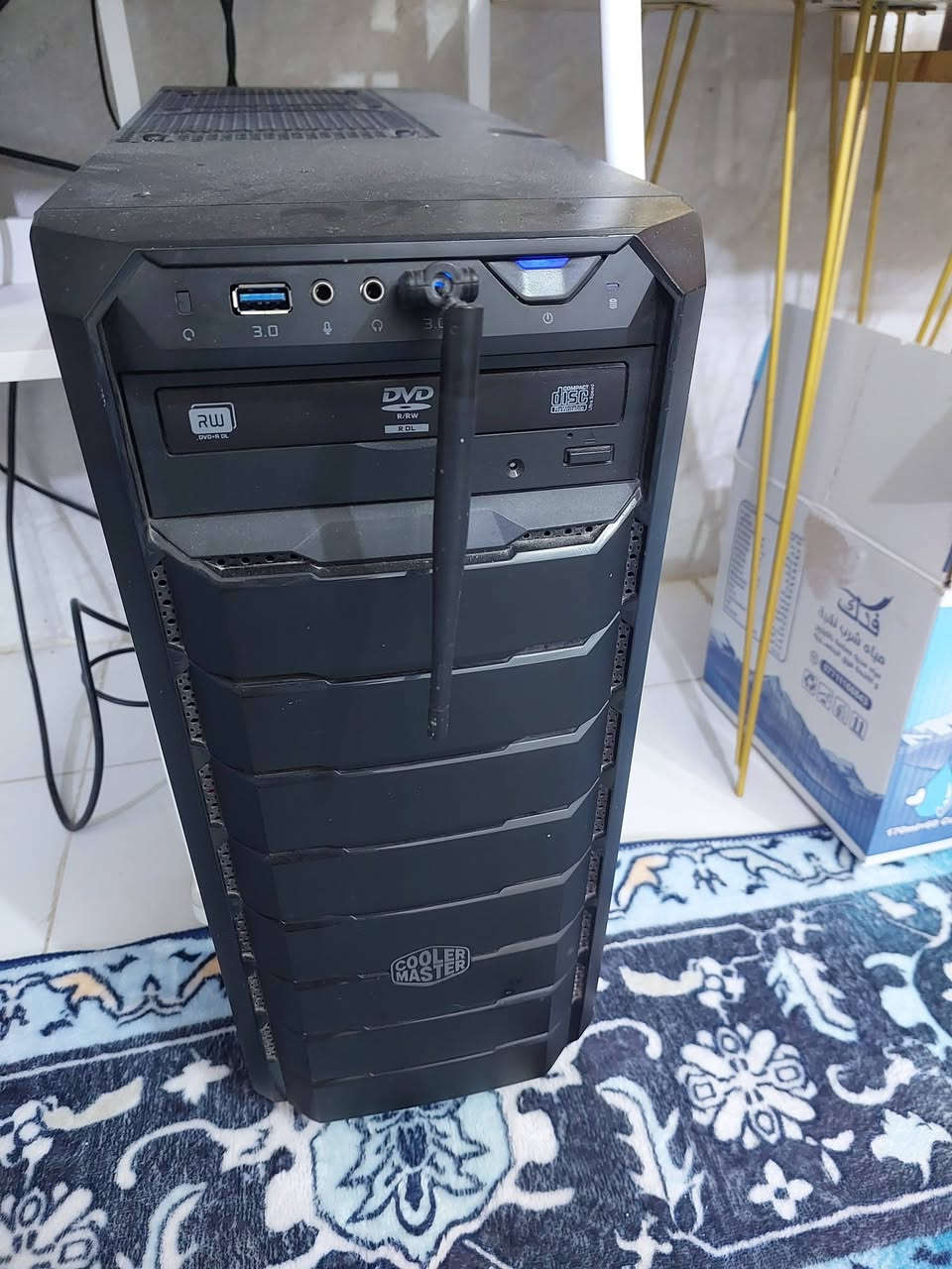 سعر 270 مكاني كربلاء انتصال او واساب ***********
........................................................................................................................
مواصفات الكيس:
المعالج: Intel Core i3-7100 (الجيل السابع)
كرت الشاشة: GTX 1050 Ti 4GB
الرام: 12GB DDR4
التخزين:
SSD 256GB
HDD WD Blue 1TB
HDD WD Green 500GB
هارد 500GB قديم لخزن الوسائط فقط
باور سبلاي : 500 w
.......................................................................................................................
UPS Power Solid 1000VA Gaming
عمره سنتين
يشغل الكيس وحده 5 دقائق
يشغل الجهاز كامل 3 دقائق
فقط يحتاج تبديل بطاريات نوعية زينة ويرجع يشتغل 35 دقيقة تقريبًا
ملاحظه/ مفتوح مره وحده لغرض التنظيف من الغبار ينظف كل سنه ونص
.......................................................................................................................
الشاشة:
LG19 إنش
الدقة: 1440×900p
التردد: 75Hz
قديمة لكن شغالة تمام
....................................................................................................................
جهاز يشغل ألعاب ثقيلة بدون مشاكل
مثل: Call of Duty: Warzone – Dead Island 2 – GTA V – Resident Evil 8 – Red Dead Redemption 2 – Far Cry 6 – God of War – وغيرها
الحرارة لا تتعدى 70 درجة حتى بالصيف تنظيف كل أسبوعين ببلور وفرجة دقيقة القطع نظيفة، مو مضروبة، وما مفتوحة نهائيًا خصوصا كرت الشاشه .............................................................................................................
