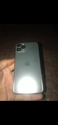 ايفون ١١ برو • ٢٥٦ • فيس ايدي متوقف