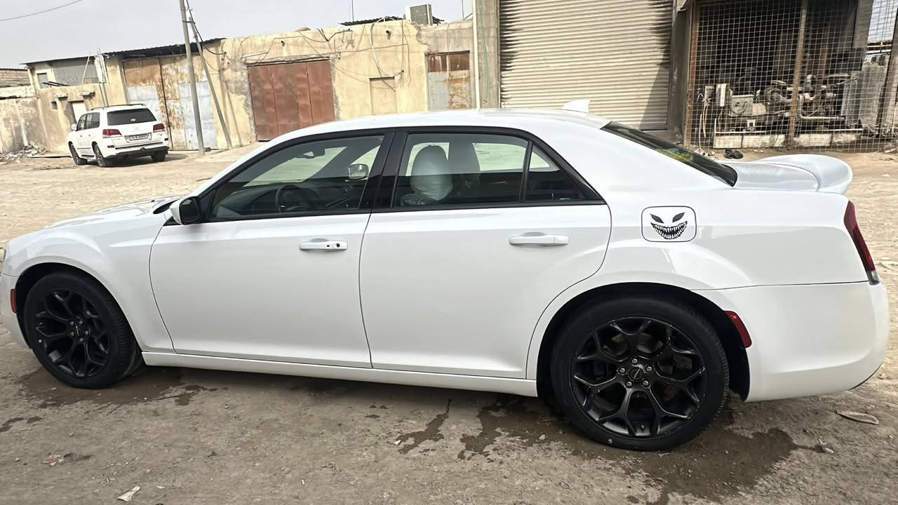 2019
ماشي 83
سياره فول مواصفات ما عد فتحه
سياره حداديه مال شركه برغي ما نقص بيها ضرر ب صوره موضح
ب اسمي تحويل ثاني يوم
السعر 290 بيها مجال قليل

***********
