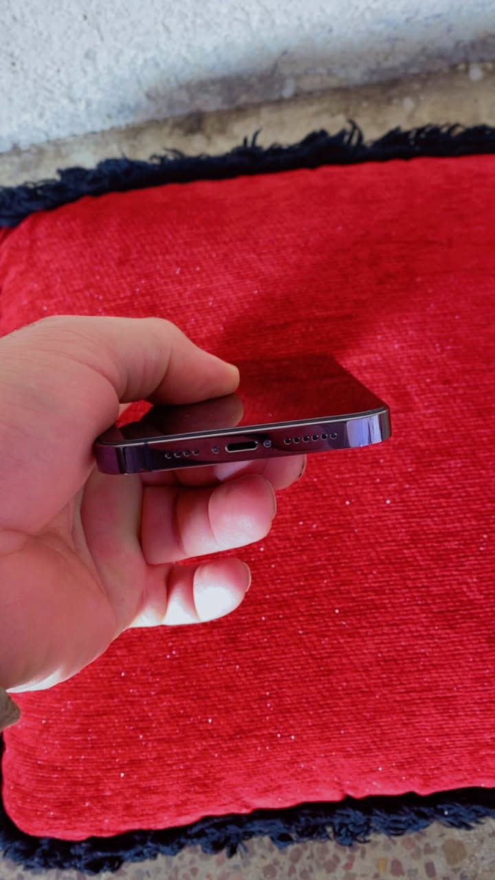 السلام عليكم
14 pro max
دبل شريحة بذاكرة 256
البطارية 82
الشاحنة والكرتون و الوصل موجودين
نموذج ch الجهاز على ايدي و الوصل موجود و الكرتون حتى الكيبل مال الكرتونة الاصلي موجود موجود
و تجي اخليلك الجهاز بلمي كدامك. هاي احسن شي حتى تعرف الجهاز ماملعوب بي و كلشي شغل و مضبوط
السعر 875 الف
***********
***********
