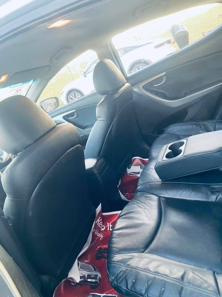 اللهم صل على محمد وال محمد
وين اليدور جديد 
السياره ٢٠١٤ سلفري دخول جديد
ادوات ادوات ادوات
مكينه ٢٠٠٠ وكير وحداديه كفاله وشاشه كار بلي كبيره يوتيوب وكوكل مع مضخم صوت تحكم ستيرن جهتين وبصمه سويج تعتيم بمراية السقف ومرايات شفط  واشاره بالمري كامره خلفيه وانذار لايت منضومة زنون ثلجي دواخل جلد كارتون تبريد شرط ثلج وتدفئه حت بالكشنات نضام ايكو قتصاديه  داخله العراق دهن مامبدللها بالعراق تخم تاير وباتري مفوله عدا الفتحه جديد كصه جنطه فقط  ولحيم باجات رقم وسنويه شمالي نكليزي شرط دك حاسبه وين ماكان السياره جديده بمعنى الكلمه ماشيه ٩٠ الف فقط بالعافيه على الياخذها خير من الله
السعر ٥٢ بيها مجال قليل حق الجيه  
***********
***********
عنوان البصره
