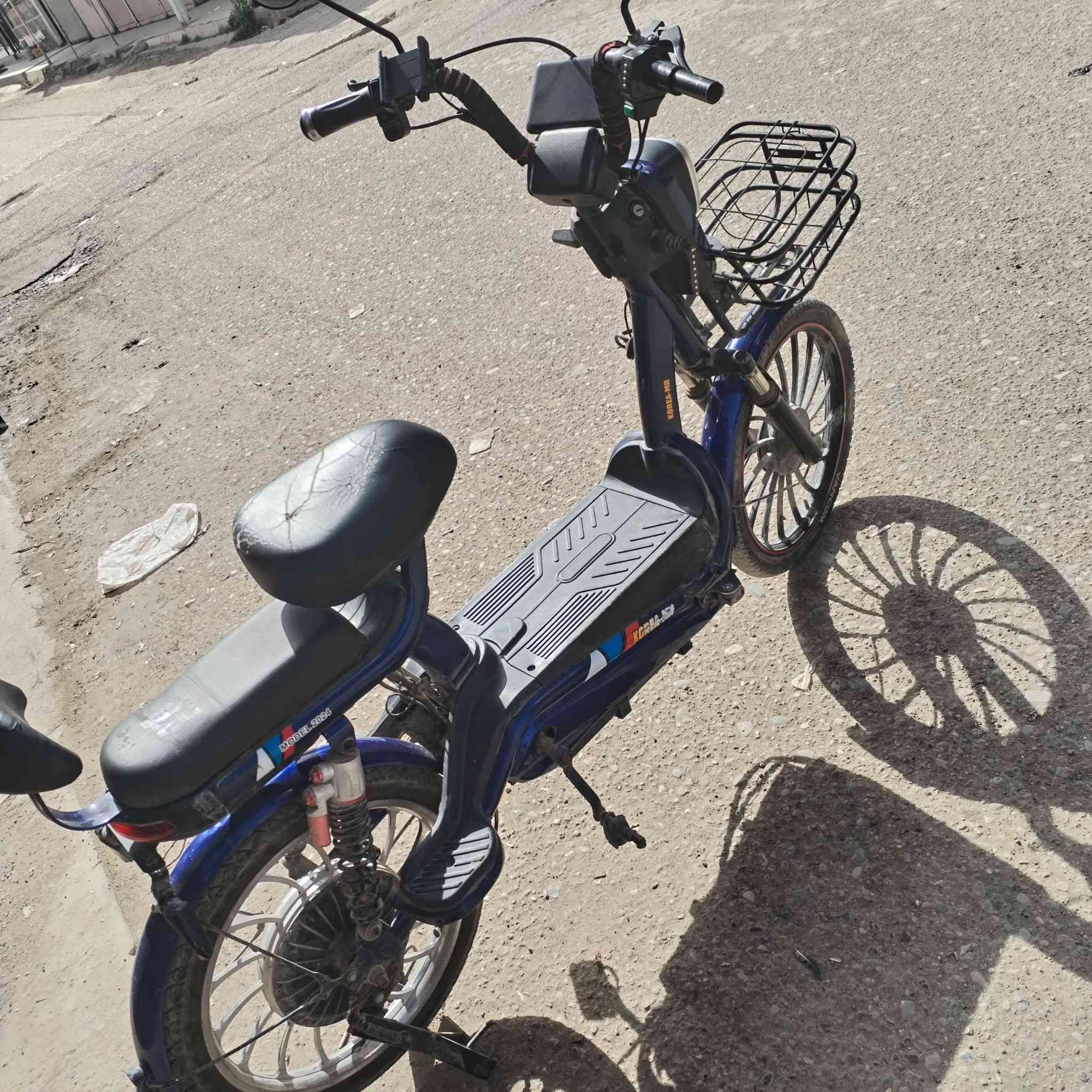 سلام عليكم بايسكل شحن 5 بطاريات مابي اي شي سعر 220 بي مجال عنوان ديالى بعقوبه ***********
