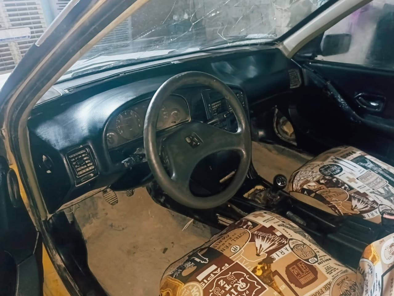 السلام عليكم سياره للبيع بيجو روه الفين وتسعه مكينه وكير جدد حداديه حلوه غرفه جديده تخم تاير تخم وياله معمره *********** على أيدي رقم قادسيه السعر 13وبيه  مجال حك الجيه  مكاني نجف @
