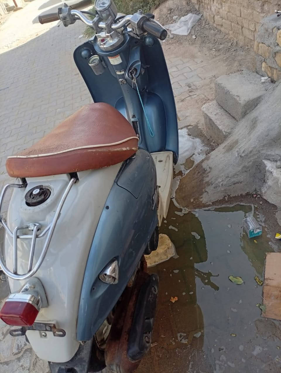 دراجه مصريه مامفتوحه مابيهه شي شغاله سلف هندر كهربائيات كلهه شغاله قفل جنطه مابيعه يي عطل اشاير يمنه يسره كلوب امامي نضافه الدراجه75% السعر 350 وبيهه مجال قليل. مكاني الناصريه المركز ***********
