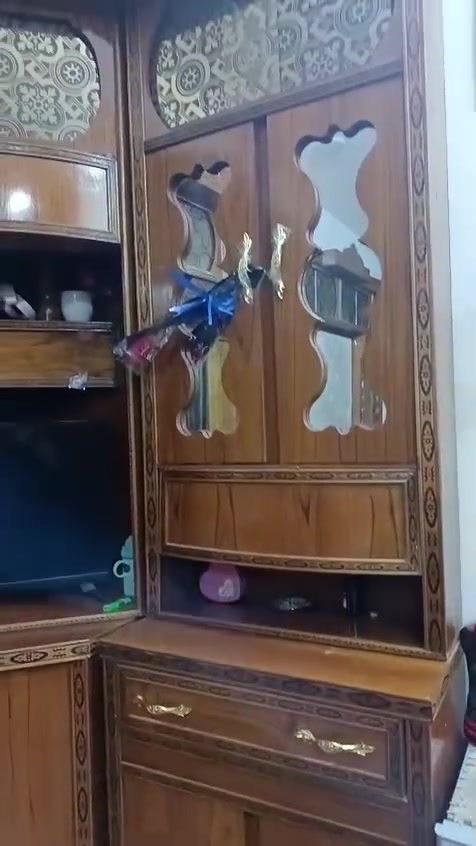 للبيع  تخم عدد2  كاونتر مرمر تفصال اصلي  
غرف نوم عدد ثنين


**إذا كنت صاحب هذا الإعلان وتريد حذفه لأي سبب، رجاءا أرسل رسالة إلى الدعم الفني**