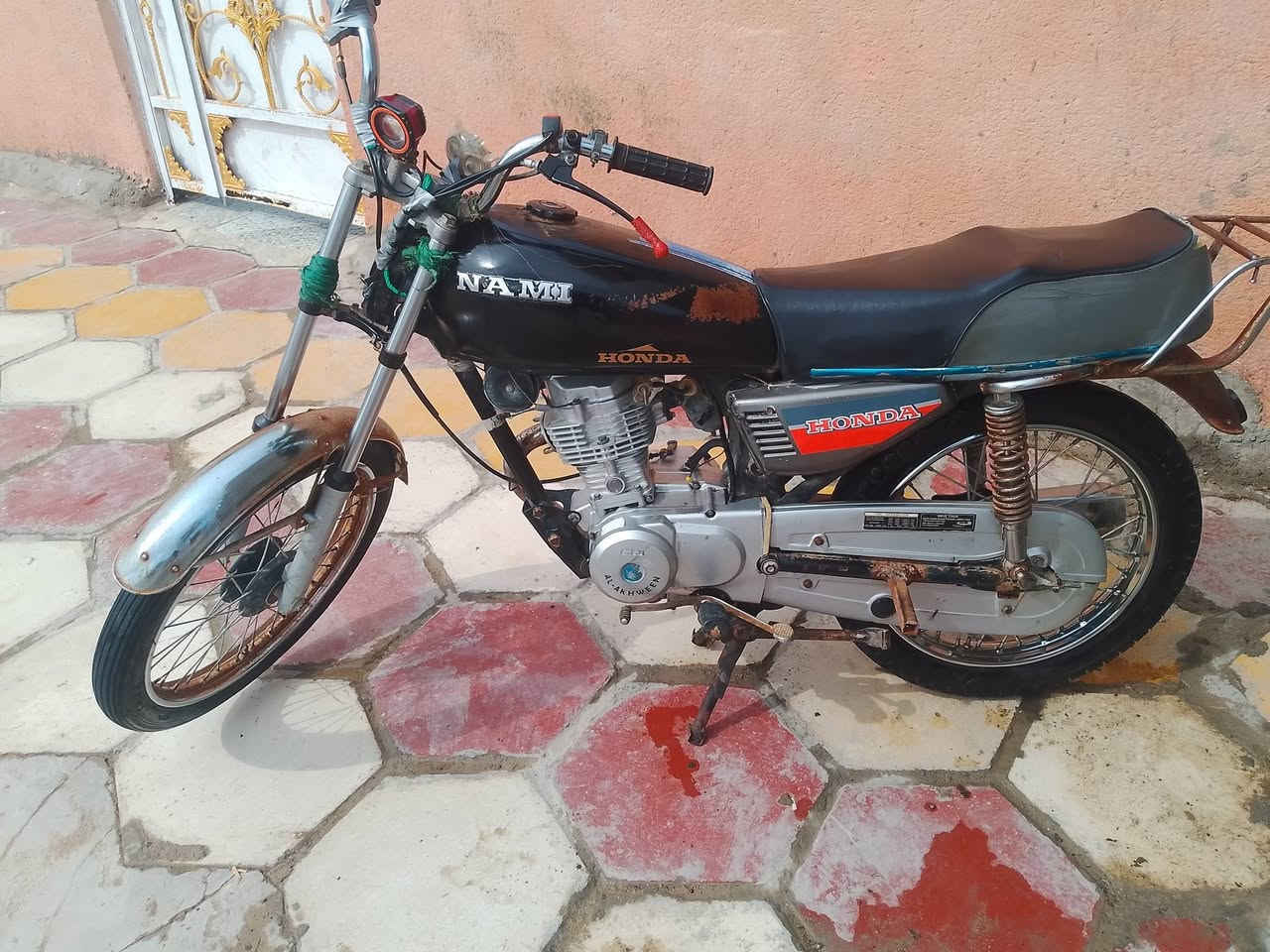 سلام عليكم دراجه للبيع تعمير اوراق مكينه رابيدو مامفتوحه كهربائيات شغاله مكاني سوك الشيوخ لسعر خاص هاذه رقمي بي واتساب ***********
