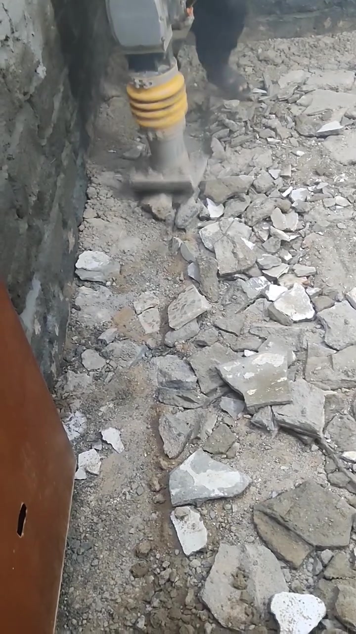شغل درجه اولى ونضيف 
نعمل جميع الاعمال وباسعار مناسبه 
يتوفر لدينا مدكه حدل وحفر يدوي وبوكلن وتفليش وصب ودفن وتتضيف وصبت نضافه.....  والى اخره..  خادمكم ايمن البصراوي 
رقمي *********** 
يوجد واتساب
