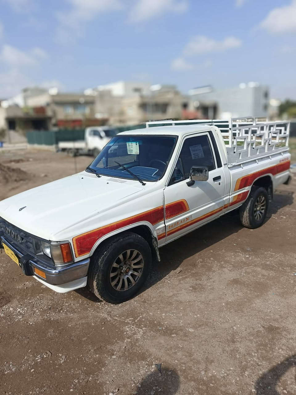 کرۆ سیدە 88لۆک لۆک هەمو گیانی ەشەرت هەرنی بلێی بەشەرتە لەسەر وەزعی شەریکە همو شتی  تنها سەنەویە  سعر38مالی دۆستە ***********
