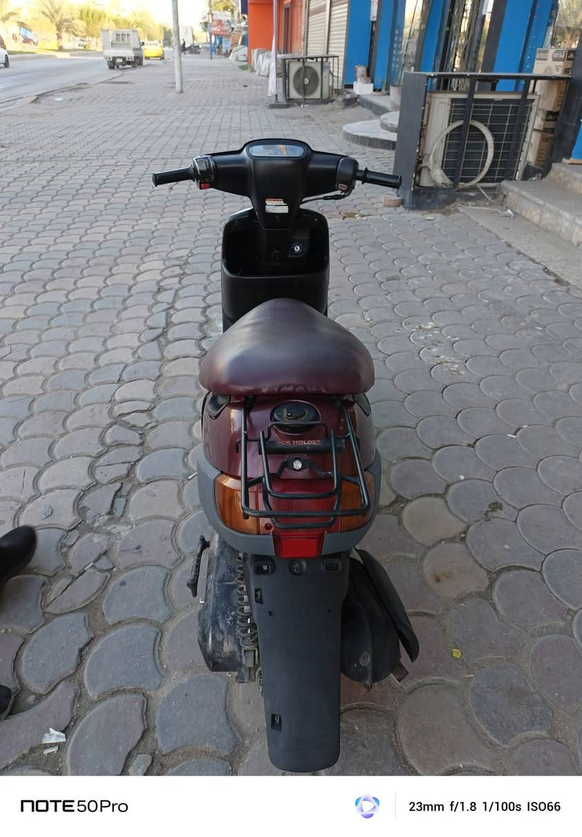 سلام عليكم دراجه بطه للبيع دراجه كلشي بيهه شغال نكره سلف كهربائيات شغاله كلهه السعر 350 وبيهه مجاي  ‏‪***********‬‏ مكاني كربلاء شراي اتصل
