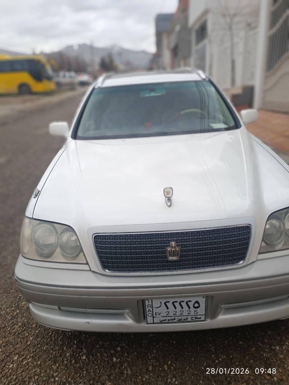 مەلیکە ساخخخ استشن  2004  D4گەورە
سپی بی بۆیاخ  دەعامیەکانیش بۆیاخی نییە
گێرو مەکینە بەشەرت استراد خاسە تاقانەی هەموو عراق 
ڕەفیقی نیە لەجوانی  چوار  تایەی تازە
سڵایت  ساردوو گەرم  کارەبایی  لەسەر دەقی شەریکە ماوەتەو  بۆ نرخەکەی تەلەفون  بکە  گەرکڕیاری***********
