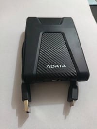 ADATA • ١ تيرابايت • شبه جديد