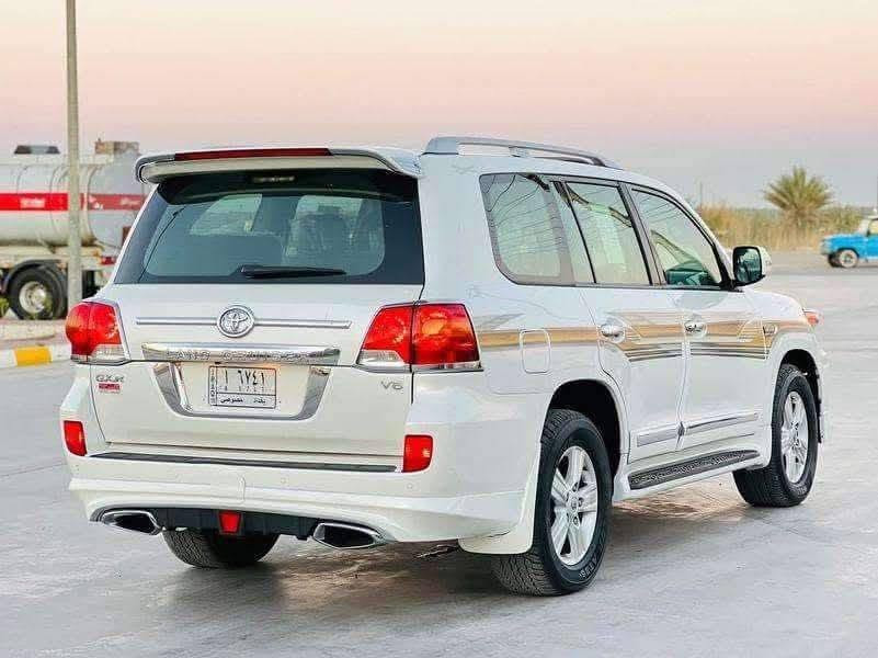 السلام عليكم
للبيع او مراوس حسب القناعه
لاندكروز  GXR
موديل 9 دعاميات 13
بدون ضرر بدون صبغ 
فول مواصفات 
شاشه بالقماره 
فتحه سلايد 
داخل كريمي
وباقي مواصفات الGXR
سياره نظيفه بدون اي نقوصات
بيه تقشر بالصبغ بداية القماره جان عليه فابلون مده طويله 
السياره جاهزه بدون نقوصات 
رقم بغداد 4 فئات تحويل مباشر
السعر ب280$
مكان السياره الصويره
واي استفسار اني حاضر
***********/رقمي
