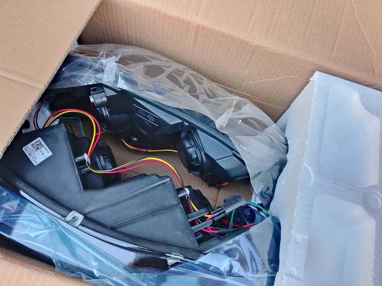 لايت امبالا شكل القديم جديد 
تجاري جديد .. اسود / ابيض 
***********/واتساب 
***********
مكاني بغداد
