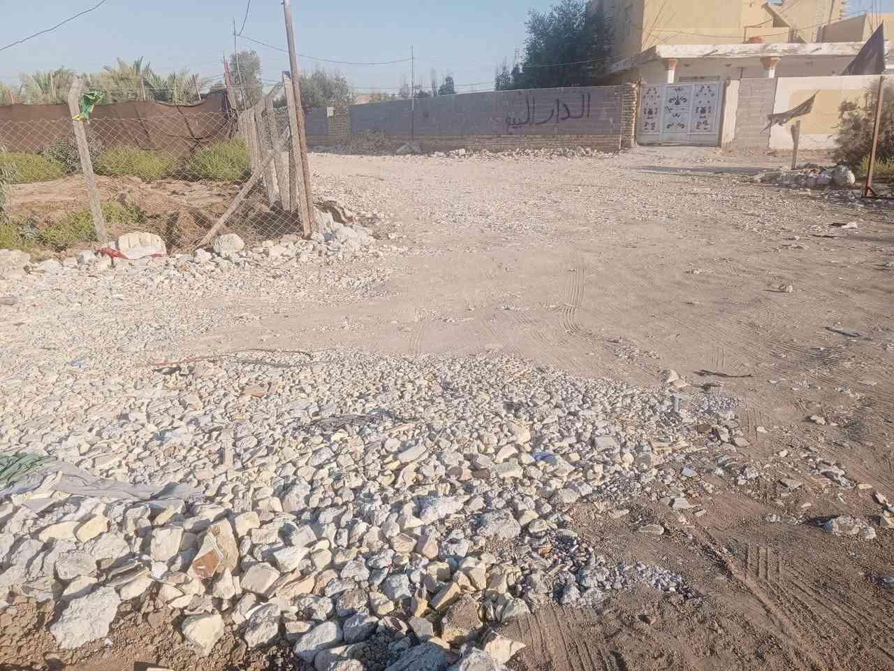 السلام عليكم قطعه ارض للبيع مساحه 270 نزله سوادي حي لمنصور رقم تليفون ***********
