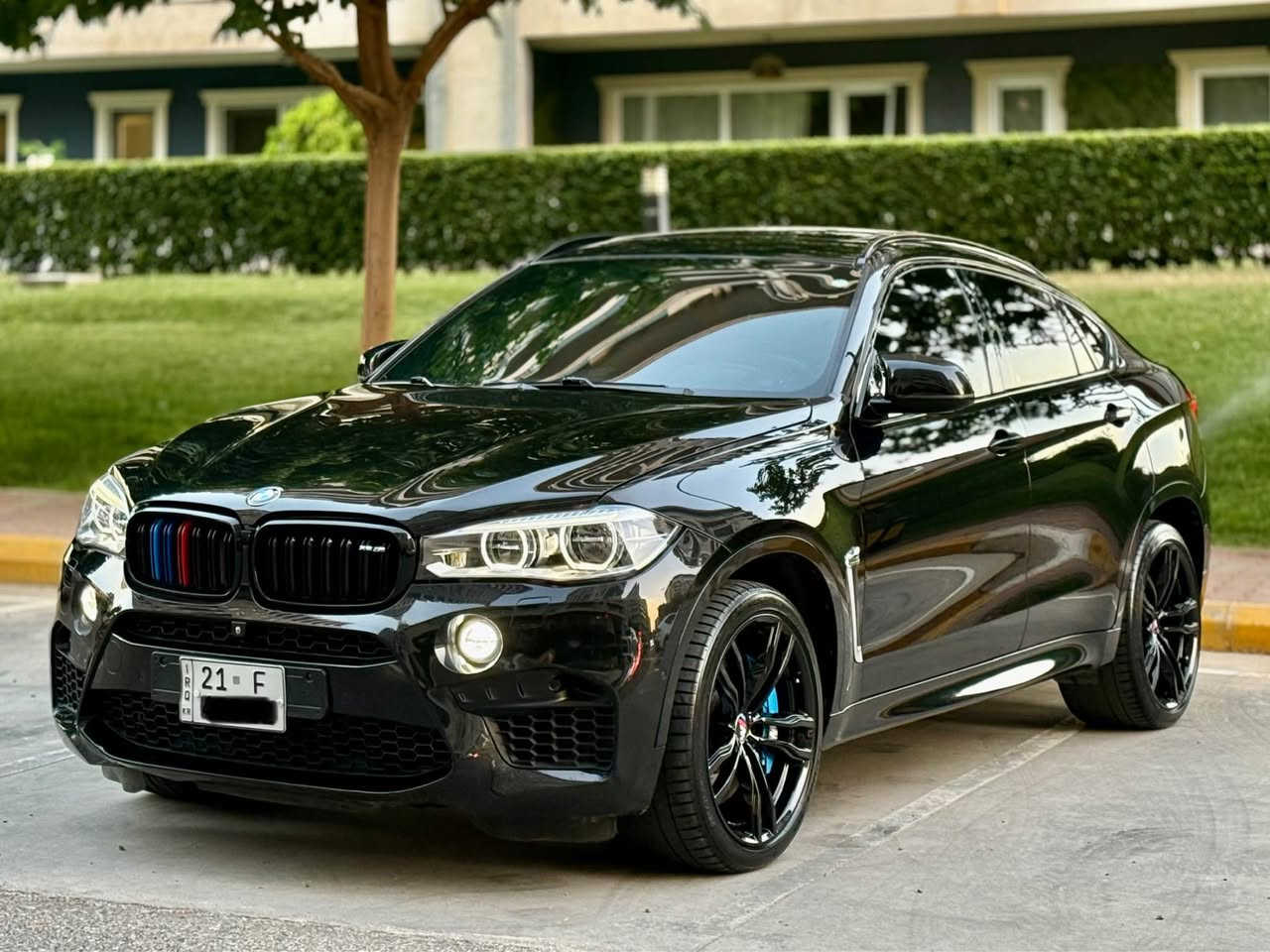 ...﷽ ...

سيارة وكالة عروش اربيل 📦
للبيع BMW x6 m اقوى محرك  🇩🇪
موديل :2017
محرك :v8 twin power Turbo 
قوة حصان :575hp 
سيارة : M Power بلاد 
عداد: 330km

…………………………………………..
اعلا مواصفات 
بصمة 
سلايد
صقف: شامو
ابواب شفط
ابواب بصمة
ابواب بردة
كشنات هيتر
كشنات تبريد 
كشنات كهرباي
رادار امامية 
تحديد سرعة
لايت :BMW Adaptive LED
صندوق كهرباي
سماعات:BANG&OLUFSEN
كامرة:360’
تبريد ثلج 
نظام : M1.M2
نظام: sport.Efficient.sport Plus
نظام :m power
…………………………………………………………………..
سيارة جديد
ماشية: 170,000 km الف 
واحد جملغ نص صبغ بهه باقيات  مكفول بل كلشي
سيرفس كل بشركة bmw
ضمان :  2 سويج
كير محرك بشرط 
كهربائية كل بشرط
صدر بشرط
سيارة جديد 
رقم سليمانية جديد
فحص هزة جديد

……………………………………………………………………

سعر ٢٩٤$ مجال بصيت ارخس سعر 

مكان : سليماني
رقم تلفون 
*********** السليمانية, العراق
