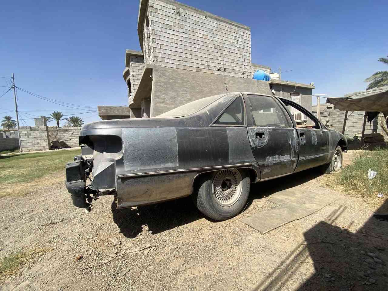 للبيع دولفين 1991 معمر جديد عيزها صبغ فقط مكينه وكير مال حاويه جدد مشدود بيها غراضها كامله من غرفه داخليه وبطايب مال بوب رقم صلاح الدين بسمي 37 وبيها مجال غير متواجد عالفيس ***********
