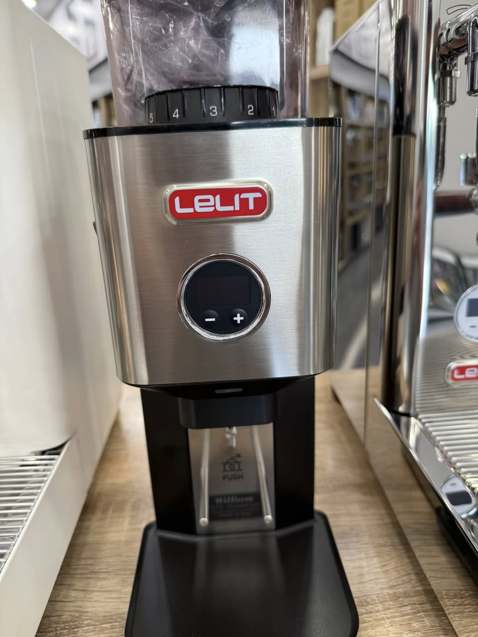 ليليت وليام 🇮🇹


**إذا كنت صاحب هذا الإعلان وتريد حذفه لأي سبب، رجاءا أرسل رسالة إلى الدعم الفني**