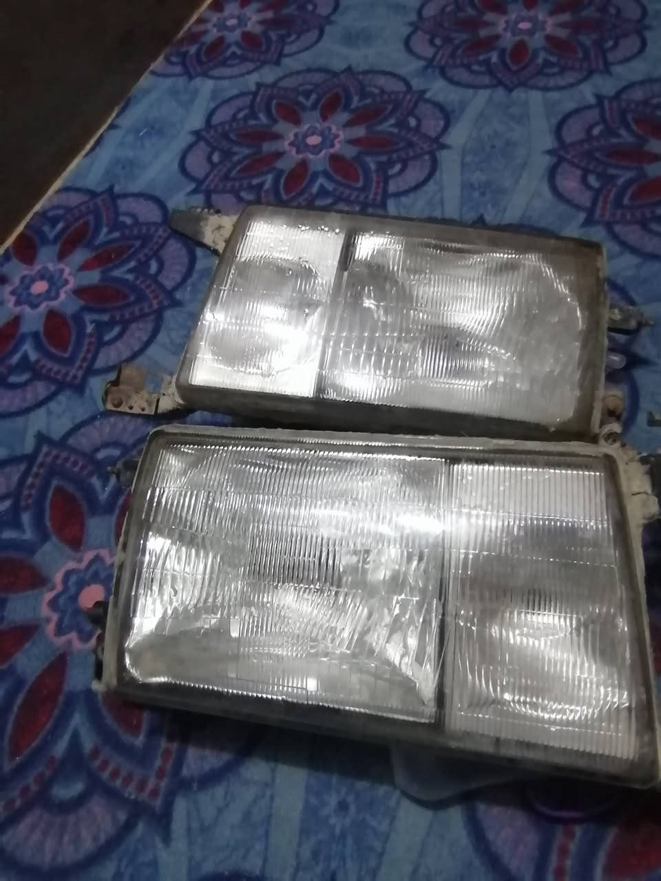 سلام عليكم لايتات البيع السعر خاص او الاتصال على الرقم ***********
