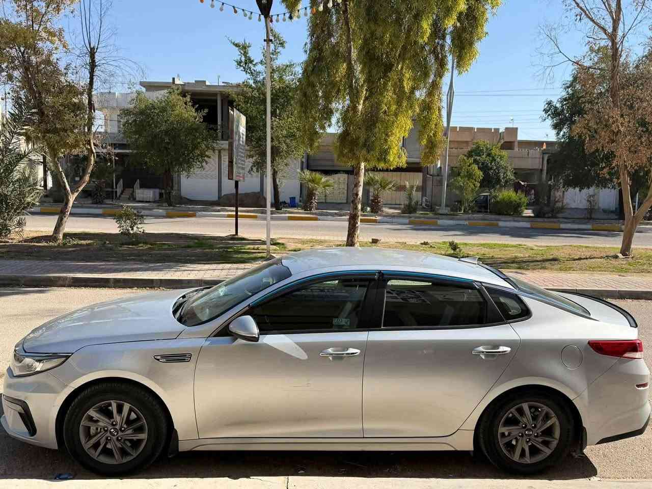 ‏
كيا اوبتيما 2020 1/1 السيارة ماشاء الله ماناقصها شي
حتى لو مو شراي اضغط لايك حتى يطلع منشوراتنا كدامك يوميا ننشر سياره 
بيهه 3 قطع بونيد وجامنلغ سكن وتعديل بارد
محرك 2400 محرك DGI 
كير 3سرعات
مودات قيادة 
السيارة كاملة مكملة شرط التحويل
ترايك للبصرة
رقم صلاح الدين
السيارة موجودة في كركوك

السعر علق بكلمه تم وسيصلك مباشره بالرد الالي

*********** رقم هاتف صاحب السياره متوفر واتساب غير متواجد على الفيسبوك تواصل مع الرقم
